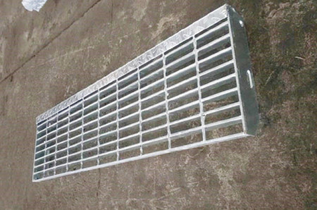 熱鍍鋅踏步格柵板廠家 熱鍍鋅踏步格柵板廠家