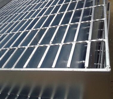 重型平臺鋼格板結(jié)構(gòu)特點 重型平臺鋼格板結(jié)構(gòu)特點